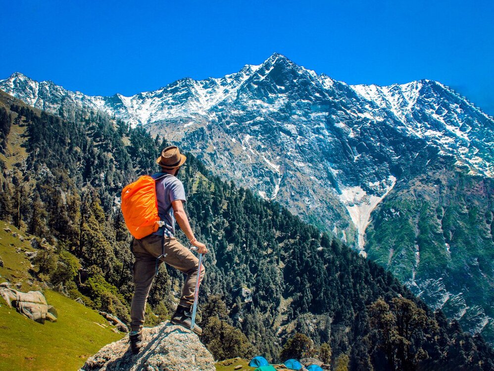 adventure-backpacker-blue-2450296.thumb.jpg.d02f833ee6eb5516004ac09f4738f17d.jpg