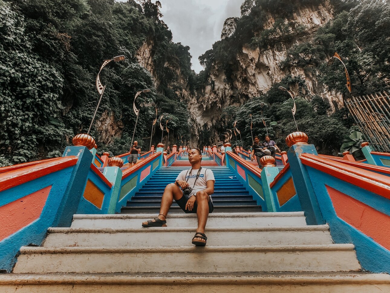 architecture-cliffside-climb-2450029.thumb.jpg.4cd8a5629d448a465ddef216c9838461.jpg