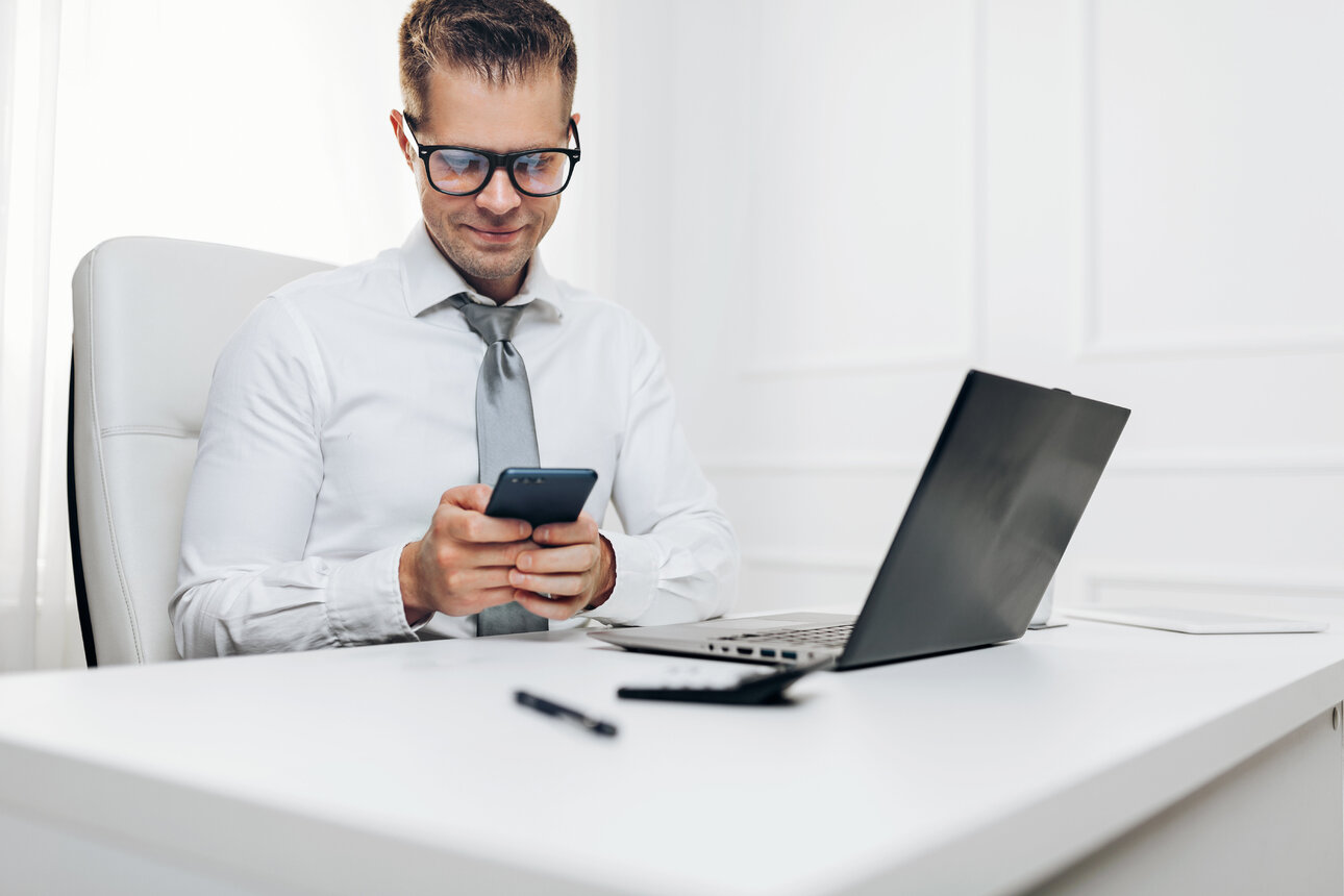 successful-businessman-working-in-his-office-GSRYF97.thumb.jpg.4393584508835a355ac67dca7be206dd.jpg
