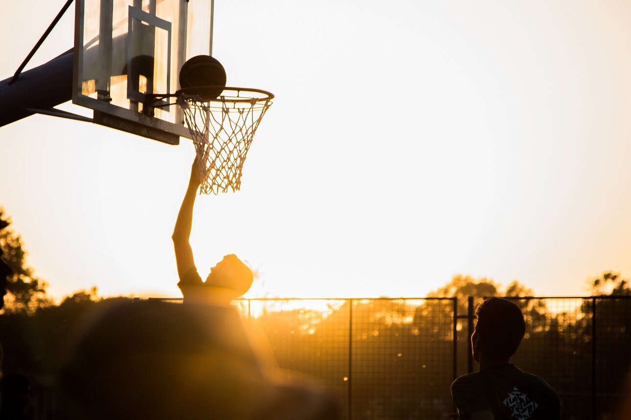 basketball-2258650_1920.thumb.jpg.de2ea5f34aeb911554843d125fe4b62d.jpg