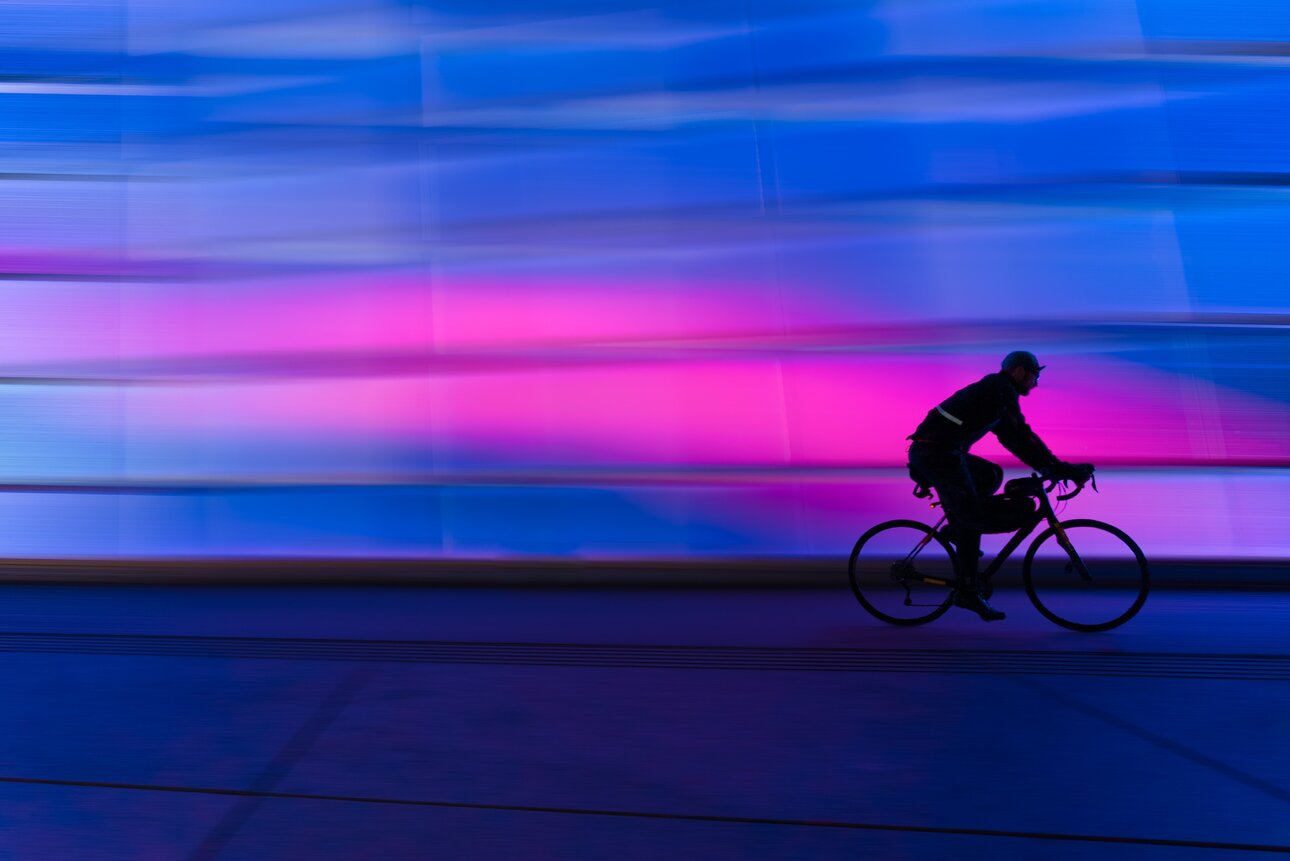 silhouette-of-person-riding-on-commuter-bike-623919.thumb.jpg.5db89d887937f83e38181e4479ee86f6.jpg
